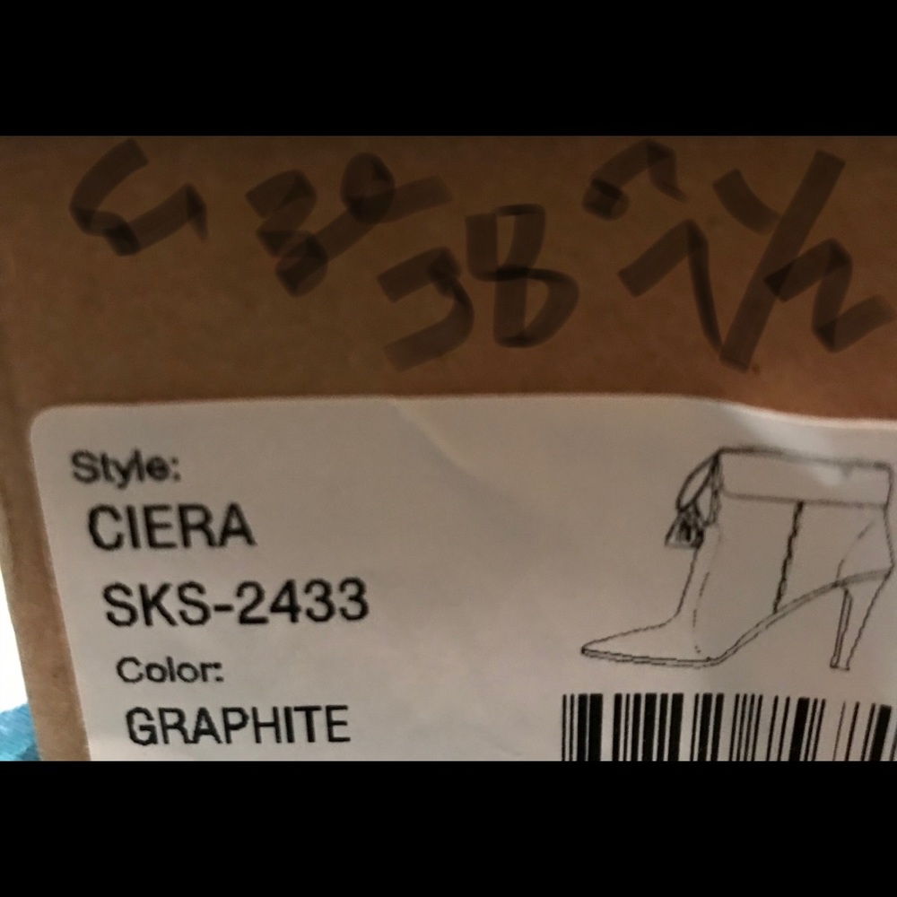 Graphite boots - Picture 2 of 2